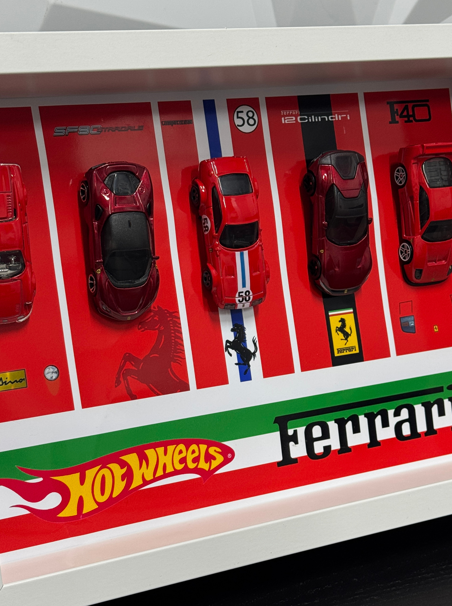 Ferrari HotwheeIs Galeri Premium Tablo